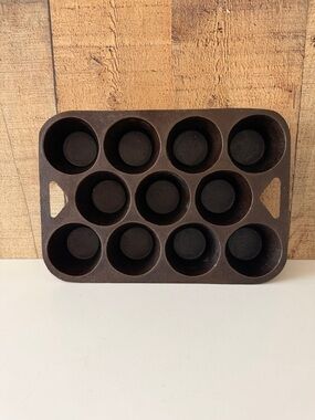 Vintage BSR Cast Iron Muffin Pan